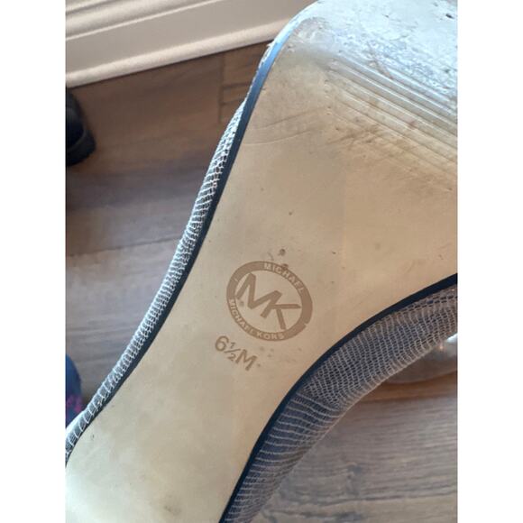 MICHAEL Michael Kors Slip On Stiletto Metallic Pump Heels Silver Gold Sz 6.5M - Picture 7 of 9